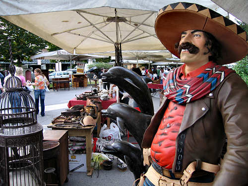 mercatino dell'antiquariato e robeveccie, ultima domenica del mese a Piazzola sul Brenta