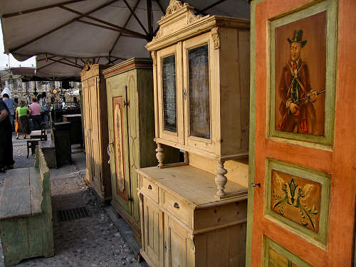 mercatino dell'antiquariato e robeveccie, ultima domenica del mese a Piazzola sul Brenta