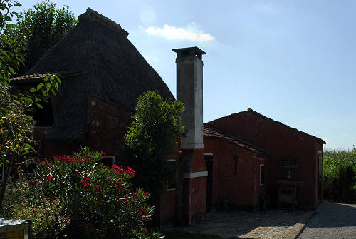 casoni in Saccisica - Casone Rosso a Corte di Piove di Sacco