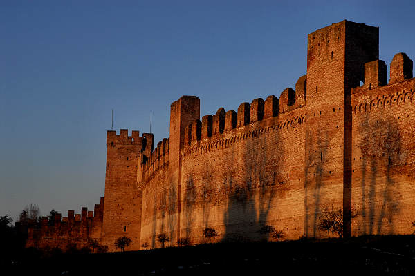 Tramonto invernale sulle Mura Medioevali di Cittadella