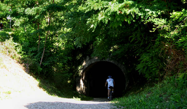 pista ciclabile pedonale ex Ferrovia Rocchette Arsiero