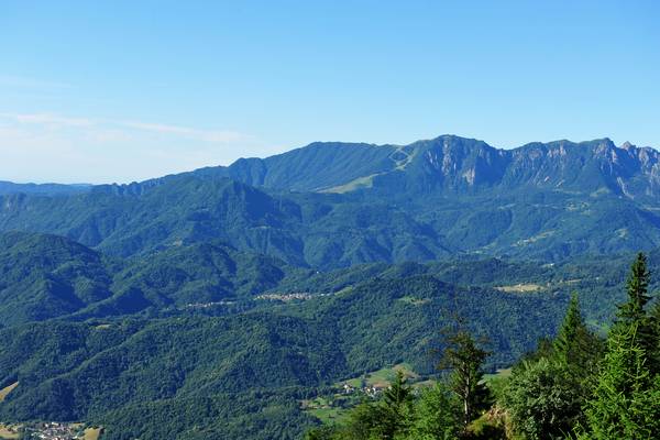 Strada delle 52 gallerie al monte Pasubio, da passo Xomo bocchetta Campiglia al rifugio gen. A.Papa