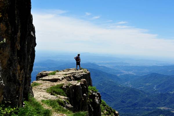 Strada delle 52 gallerie al monte Pasubio, da passo Xomo bocchetta Campiglia al rifugio gen. A.Papa