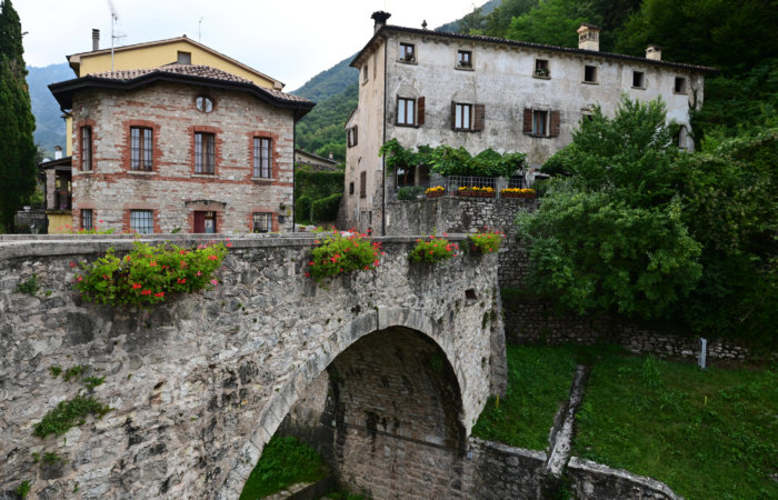 Via dell'Acqua, la Via dei Mulini, il Rujo a Cison di Valmarino