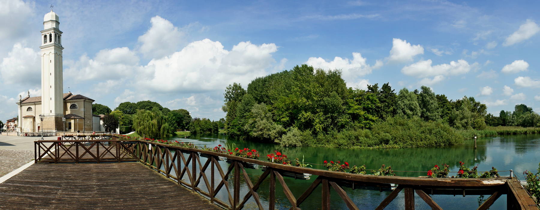chiesa di Casier lungo il fiume Sile
