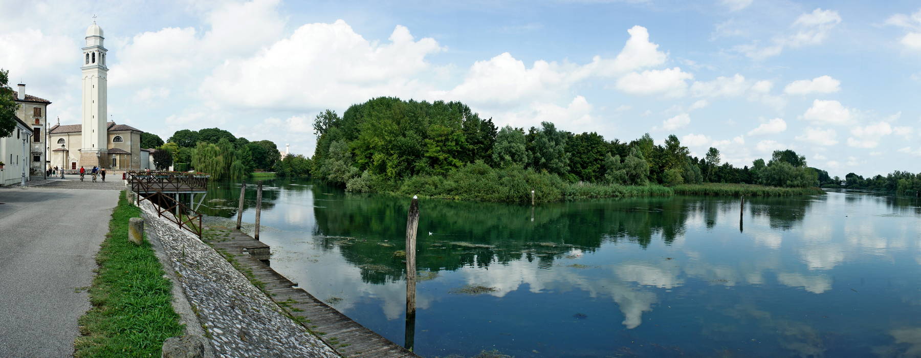 chiesa di Casier lungo il fiume Sile