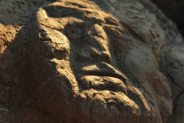 Scogliera Viva, sculture nella massicciata lungomare di Caorle