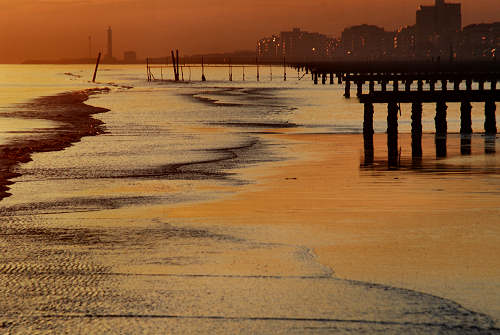 tramonto sulla spiaggia del mare di Jesolo Lido