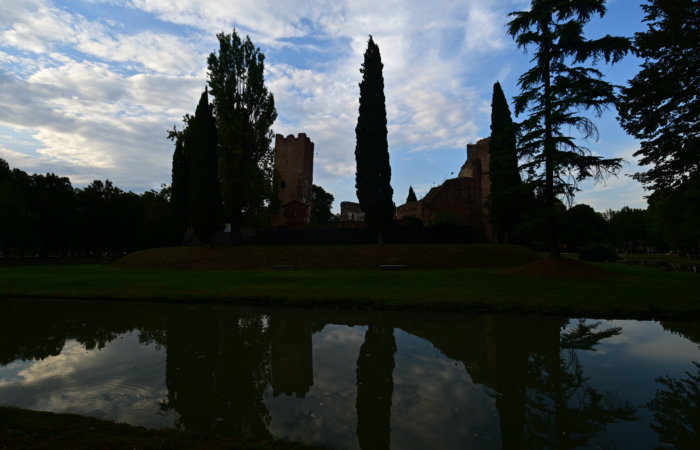 Rocca dei Tempesta o Rocca Malatesta a Noale, entroterra veneziano