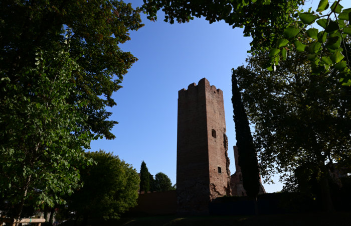 Rocca dei Tempesta o Rocca Malatesta a Noale, entroterra veneziano