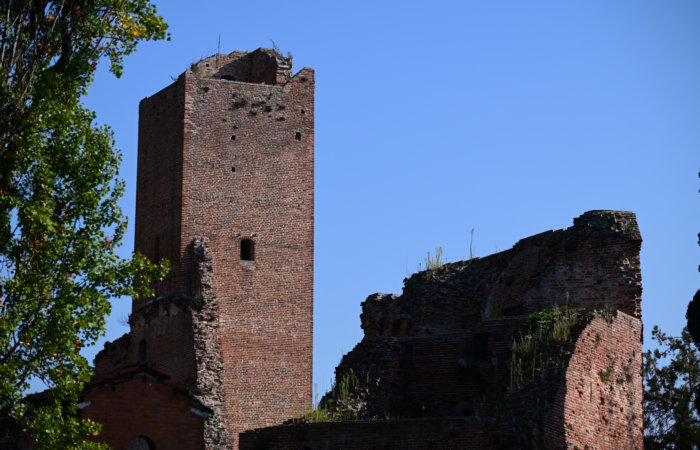 Rocca dei Tempesta o Rocca Malatesta a Noale, entroterra veneziano