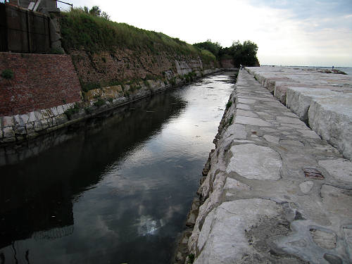 Forte San Felice - diga foranea Murazzi a Sottomarina di Chioggia - Venezia