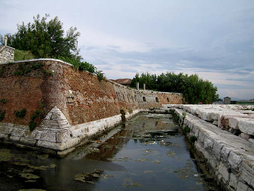 Forte San Felice - diga foranea Murazzi a Sottomarina di Chioggia - Venezia