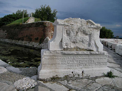 Forte San Felice - diga foranea Murazzi a Sottomarina di Chioggia - Venezia