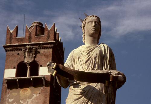 Piazza delle Erbe - Verona