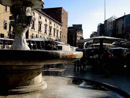 Piazza delle Erbe - Verona